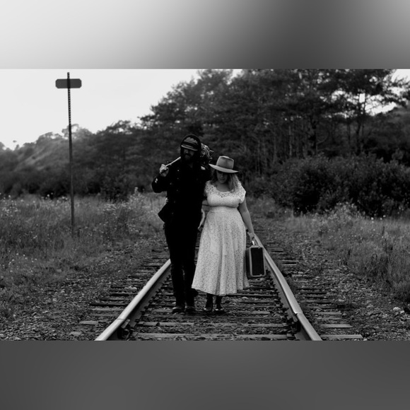 VINTAGE lace dress - Picture 7 of 7